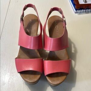 Aldo Pink Wedge Platform Sandals Open Toe Design